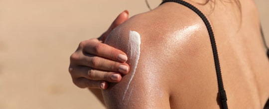 Les 5 idées reçues sur la crème solaire qui nuisent à votre peau